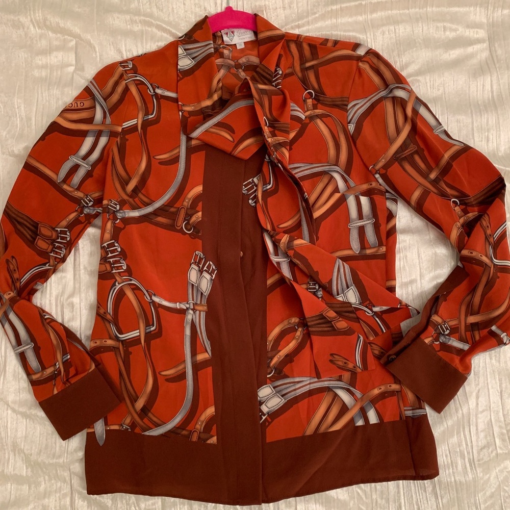 Gucci 100% Silk blouse, 100% Authentic!